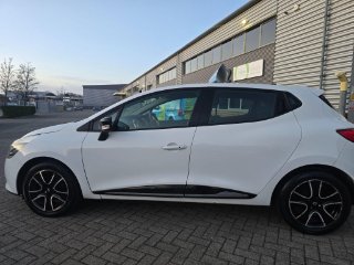 /photos/10389/1d7d33e3-61e0-46c0-ae32-e6b9685c9b5b_i320x240.jpg