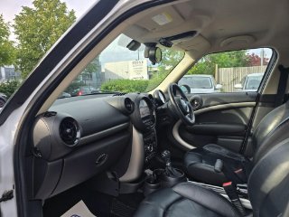 /photos/10389/6b7d2510-e3b8-439e-afd1-037be0c5d076_i320x240.jpg