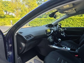 /photos/10389/bb7ed136-2e0f-49f1-9d01-ef94c0d080ad_i320x240.jpg