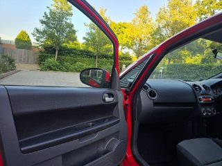 /photos/10389/e8a77fe3-e3dd-42e3-b916-c6822a6ffa13_i320x240.jpg
